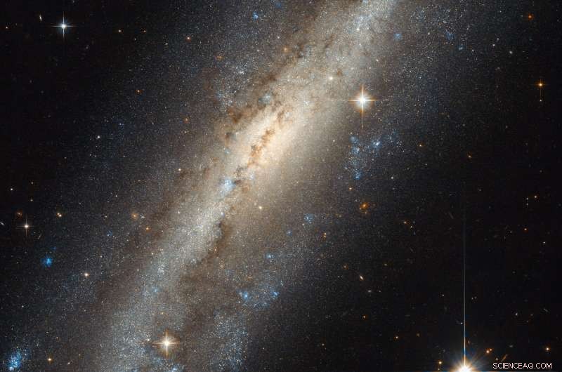 Hubble Discovers Spiral Structure in Andromeda Galaxy