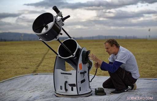 Mobile Telescope Brings Kenyan Students an Up‑Close View of the Night Sky