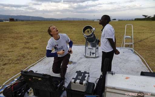 Mobile Telescope Brings Kenyan Students an Up‑Close View of the Night Sky