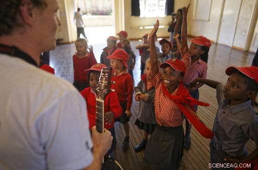 Mobile Telescope Brings Kenyan Students an Up‑Close View of the Night Sky
