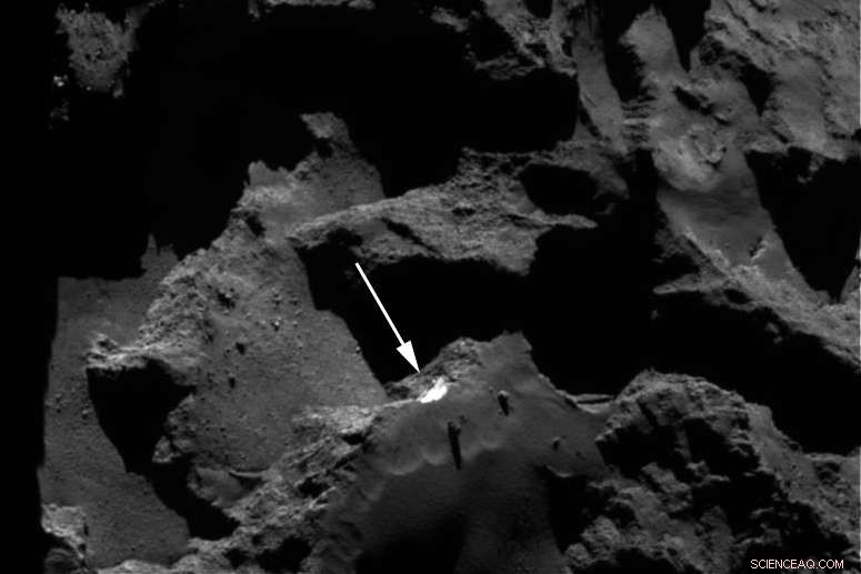 Rosetta Orbiter Captures Dramatic Deep-Space Landslide on Comet 67P