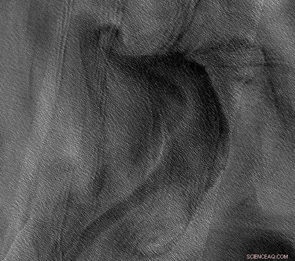 Glitter Satellite Imaging Enhances Ocean Wave Monitoring