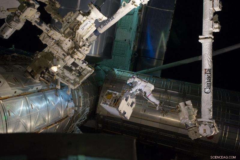NASA Launches Robotic Refueling Mission from ISS