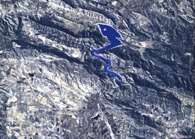 Proba‑1 Captures Stunning View of Spain’s Calanda Reservoir