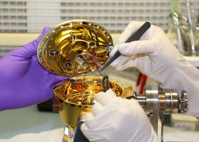 Scientists Develop Instrument to Probe Metal Asteroids