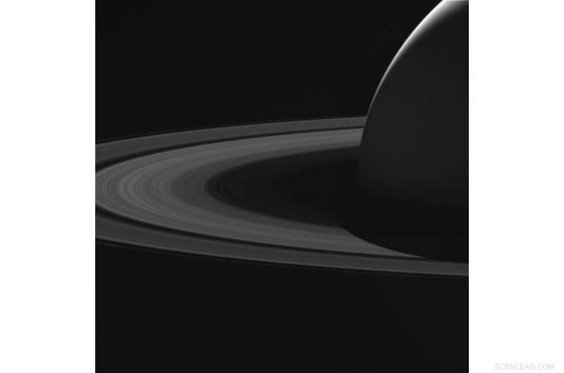 Cassini Captures Stunning Image of Saturn and Its Rings – June 7, 2017