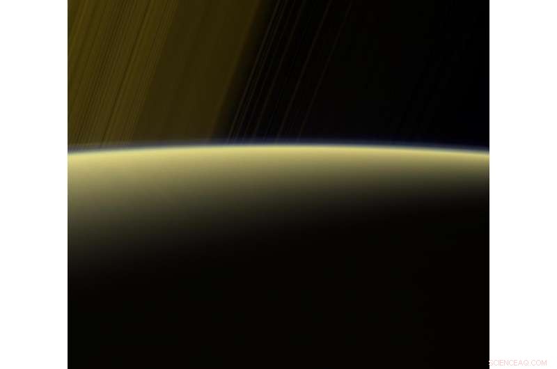 Cassini’s Grand Finale Unveils Unexpected Saturnian Atmospheric Phenomena