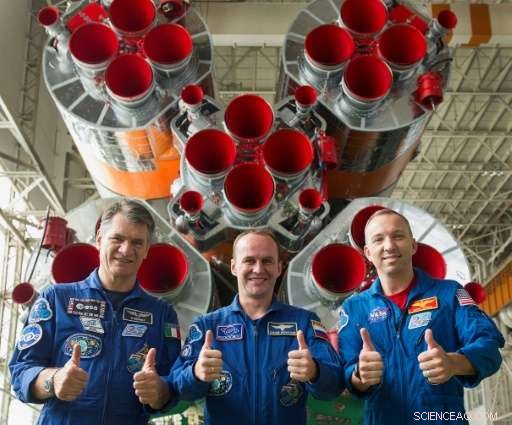 Astronauts Prepare for Mission with Rigorous Russian Training Regimen