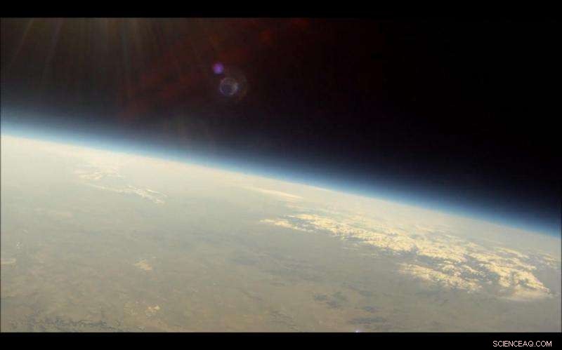 Eclipse Balloons Probe Mars‑Like Conditions for Life