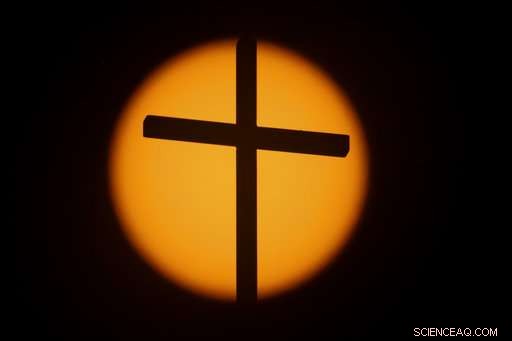 United States Witnesses Stunning Solar Eclipse: A Moment of Collective Awe