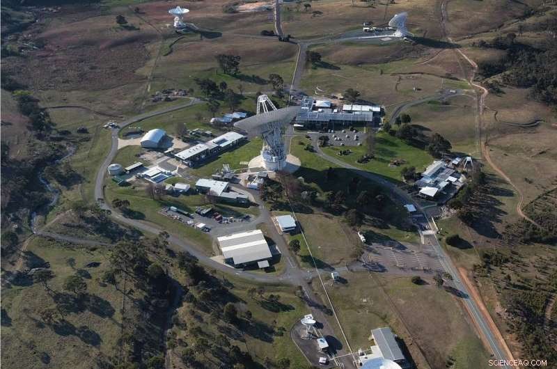 After 40 Years, Voyager Probes Remain in Contact with Australia from the Solar System s Edge