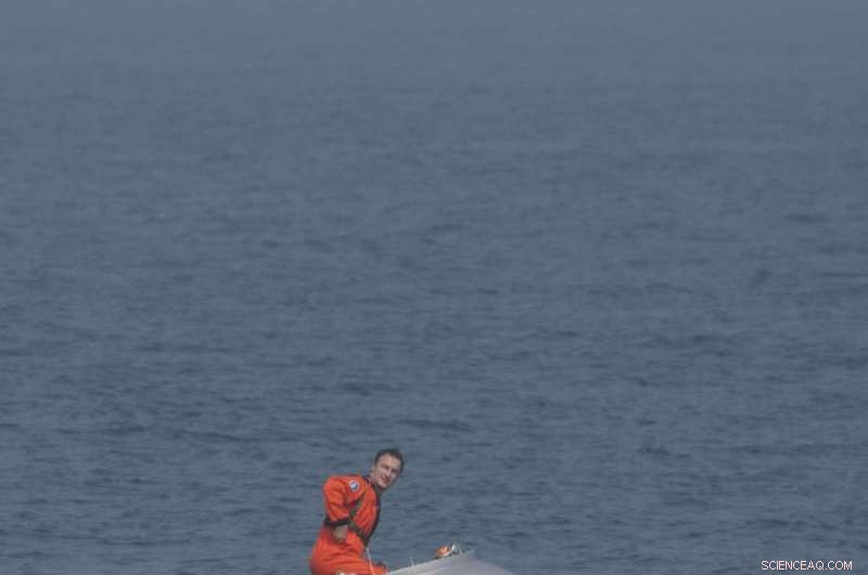 ESA Astronauts Join Forces with Chinese Space Agency for Joint Sea Survival Training