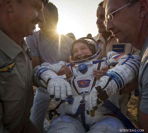 Peggy Whitson Returns to Earth, Breaking New Records