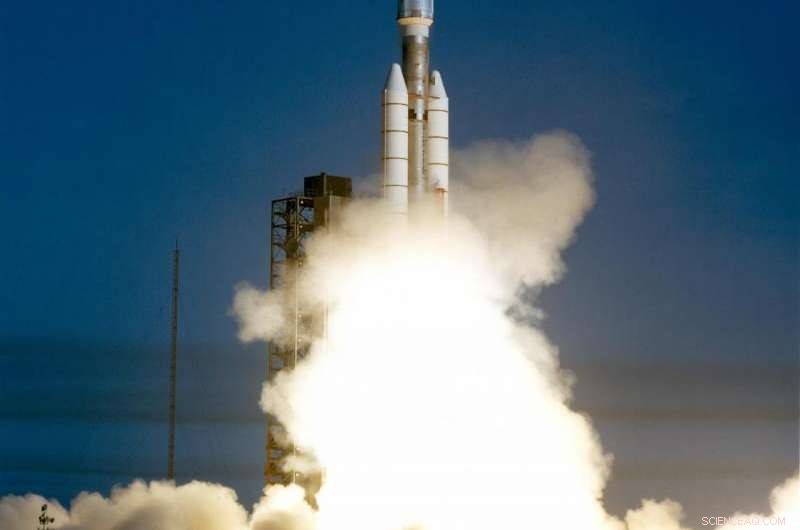 Voyager 1 Embarks on Journey: Titan/Centaur Launch from Kennedy Space Center