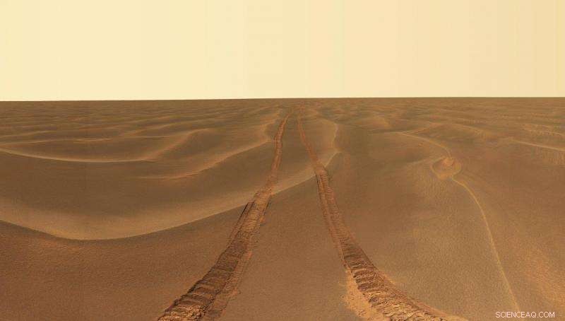 Groundbreaking Study Maps Potential Water Ice Locations on Mars