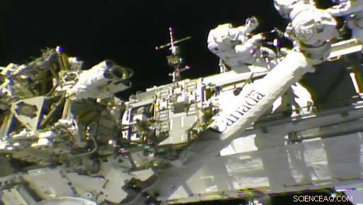 Astronauts Install New End Effector on ISS Robot Arm During Spacewalk