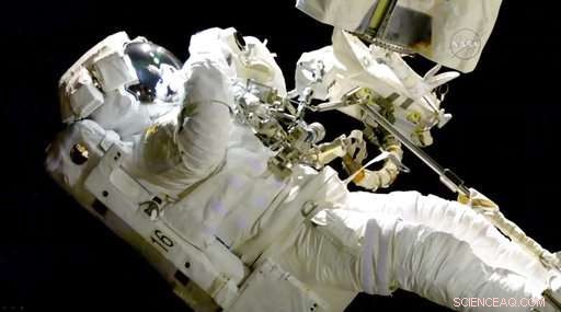Spacewalking Astronaut Overcomes Tether Failure and Jetpack Issue (Update)