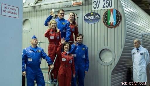 Russia Simulates 17-Day Lunar Mission with Six Astronauts