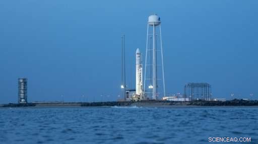 Cygnus Cargo Ship Readied for Cold-Weather Launch to the ISS