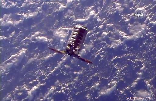 Space Delivery: Astronauts Enjoy Ice Cream and DIY Pizza on the ISS