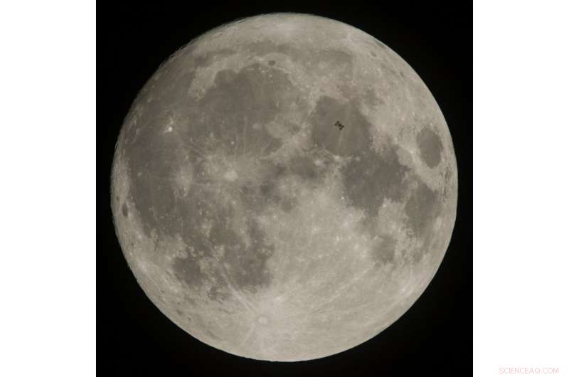 NASA Captures ISS Gliding Across the Moon – Stunning Night Sky Photo