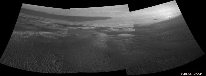 NASA’s Mars Rover Teams Shift Winter Strategy for Mission Success