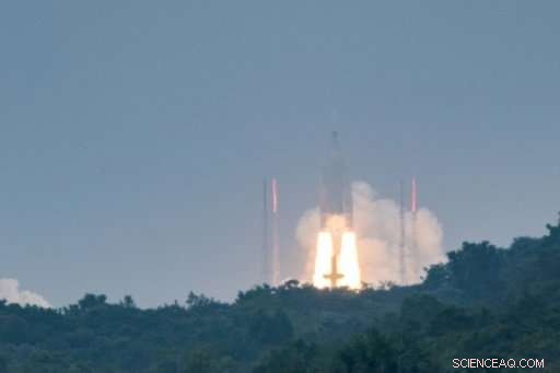 Ariane 5 Rocket Launches Four European GPS Satellites into Orbit (Updated)