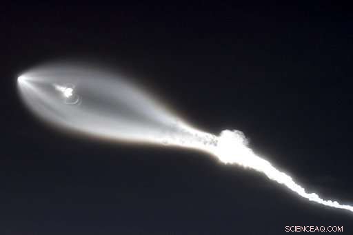 SpaceX Falcon 9 Launch Lights Up California Skies, Delivering New Satellites