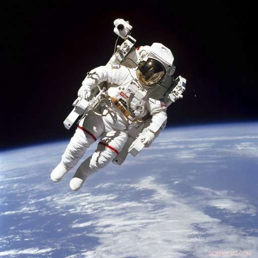NASA Pioneer Bruce McCandless II, First Untethered Spacewalker, Dies at 80
