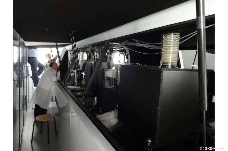 PEPSI Instrument Unveils First High‑Resolution Spectral Data at LBT