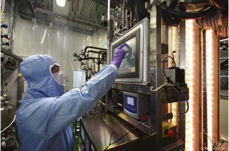 Self‑Sustaining Life‑Support Prototype for Long‑Term Space Habitation