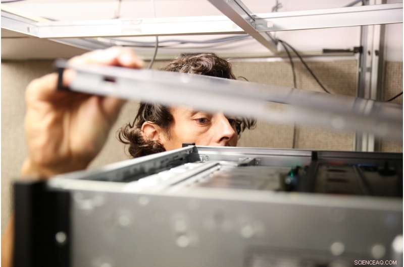 Dutch Supercomputer Enhances New Radio Telescope to Unlock Fast Radio Bursts