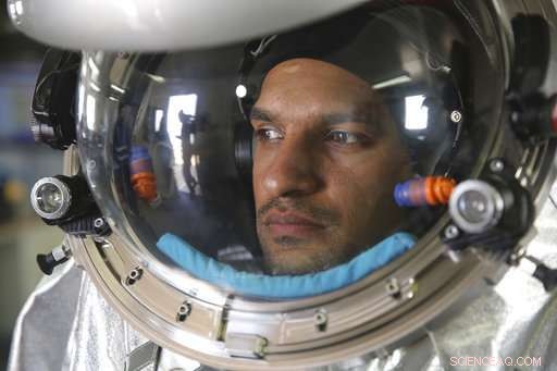 International Scientists Simulate Mars Mission in Oman s Desert