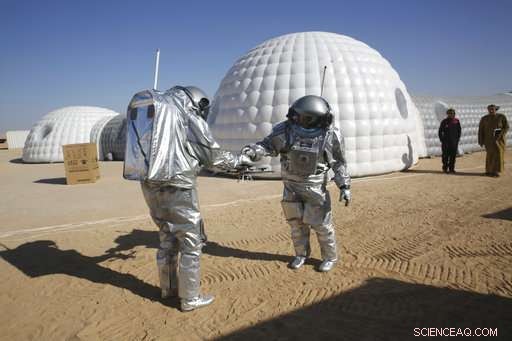 International Scientists Simulate Mars Mission in Oman s Desert