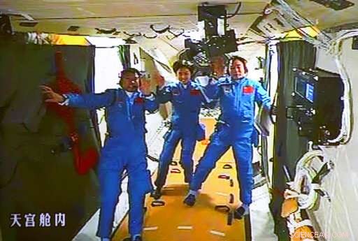 China s Retired Tiangong-1 Space Lab Heads for Earth Re-Entry