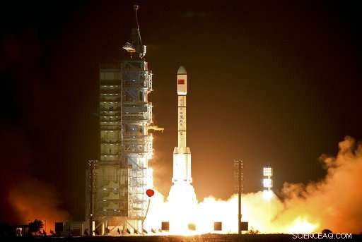 China s Retired Tiangong-1 Space Lab Heads for Earth Re-Entry