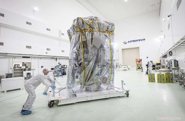 NASA s Parker Solar Probe Arrives in Florida for Sun-Facing Mission