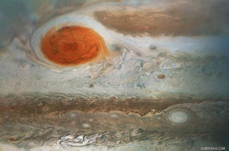 Juno Captures Stunning Image of Jupiter s Great Red Spot