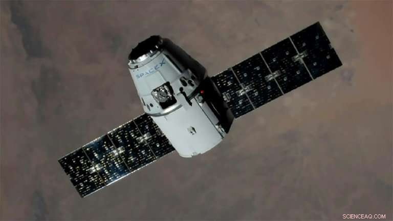 SpaceX Dragon Cargo Vessel Successfully Lands in Pacific After Mission Completion