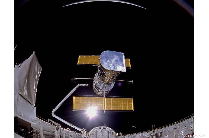 Hidden in Our Galaxy: Scientists Uncover Thousands of Black Holes at the Milky Way’s Center