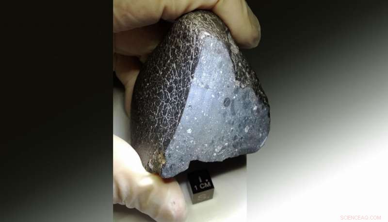 Black Beauty Meteorite Reveals Mars’ Ancient Surface Topography