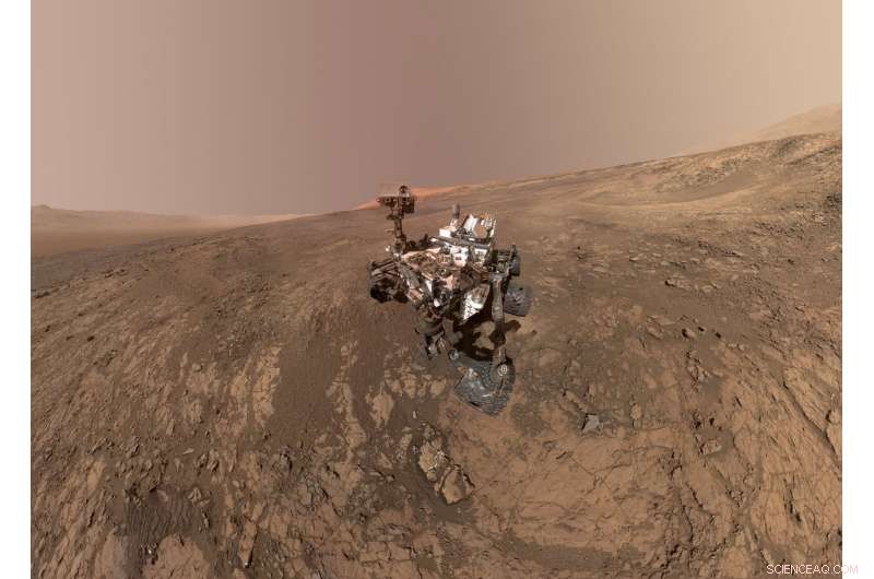 Curiosity Rover Finds Ancient Organic Material on Mars, Hinting at Past Life