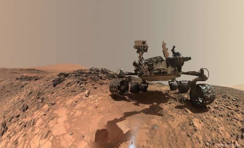 NASA Curiosity Rover Discovers Ancient Organic Matter & Mysterious Methane on Mars
