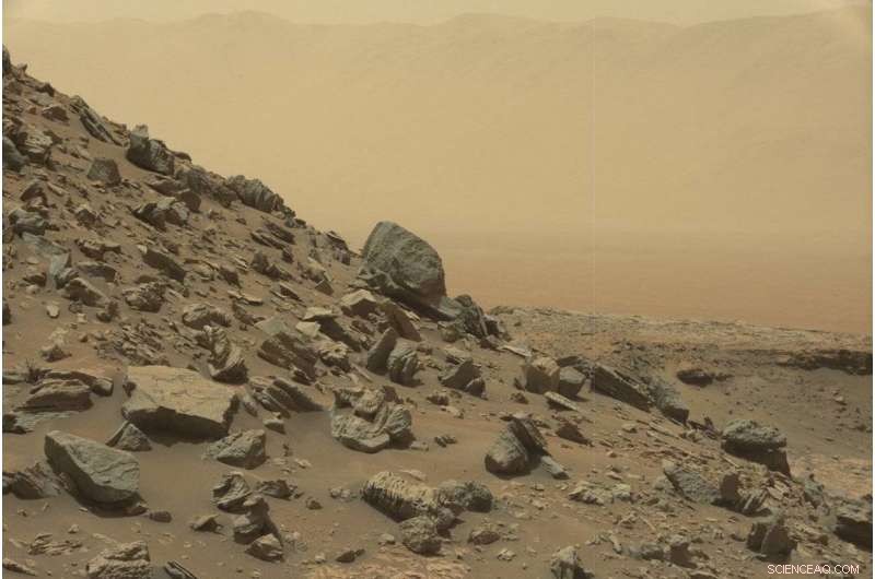 New Mars Findings: Organic Matter in Rock Chimneys May Unlock Life‑Searching Clues