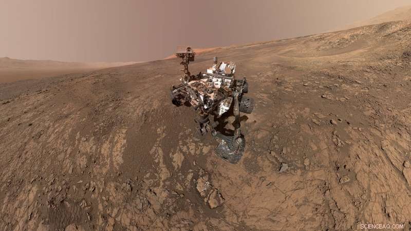 Iron-Rich Martian Minerals May Harbor Life’s Fatty Acids