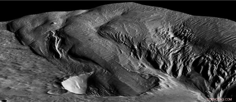 Explosive Volcanoes Reveal Mysterious Martian Rock Formation