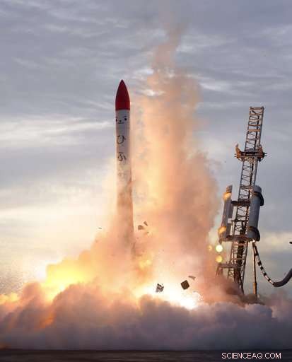 Japanese Startup’s MOMO-2 Rocket Crashes in Flames During Launch Attempt