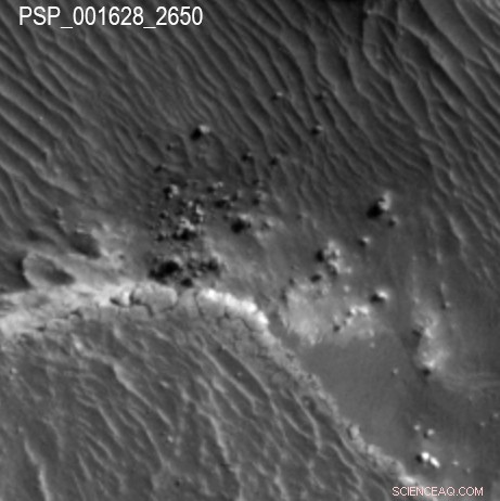 Mars Polar Ice Block Avalanche Revealed by MRO