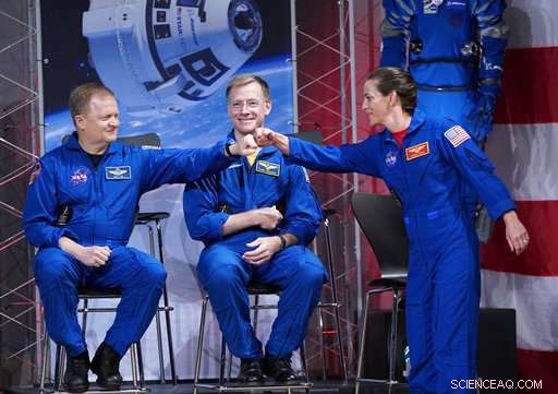 NASA Selects Astronauts for SpaceX and Boeing Capsule Test Flights
