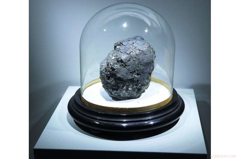 Ancient Meteorites Reveal the Solar System’s First Organic Chemistry